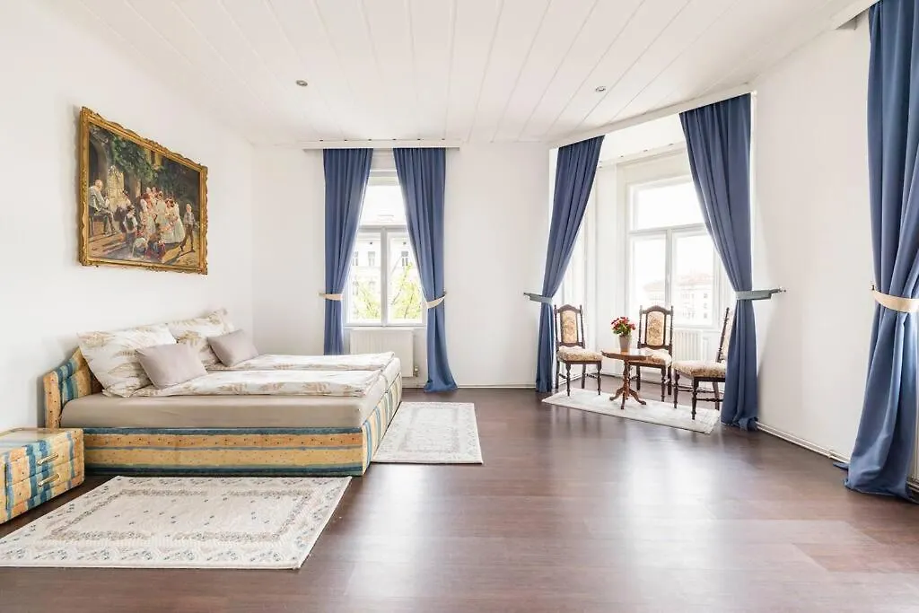 Charming Spacious Apartment Vienna