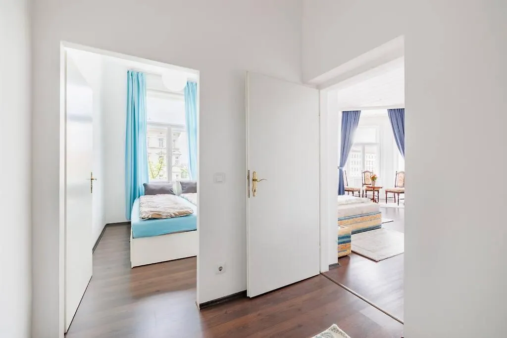 וינה Charming Spacious Apartment