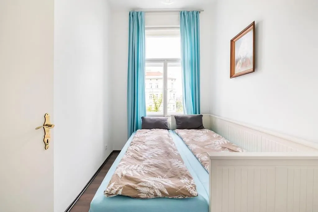 וינה Charming Spacious Apartment